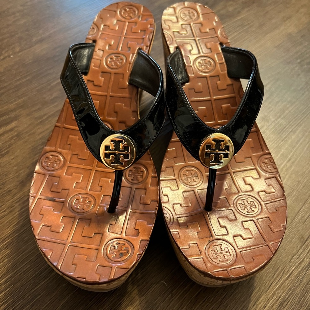Tory Burch size 7 Thora Wedge